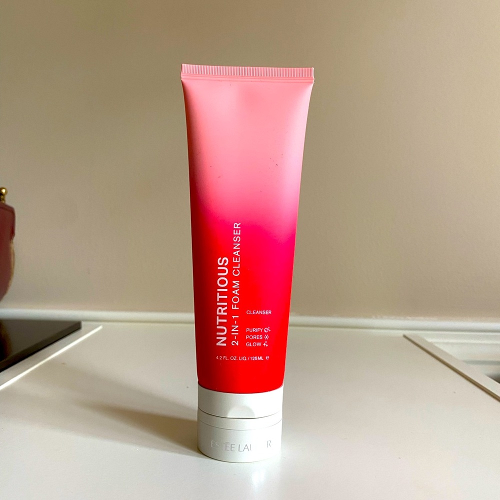 Estee Lauder Nutritious  2-in-1 Foam Cleanser 4.2oz, NEW